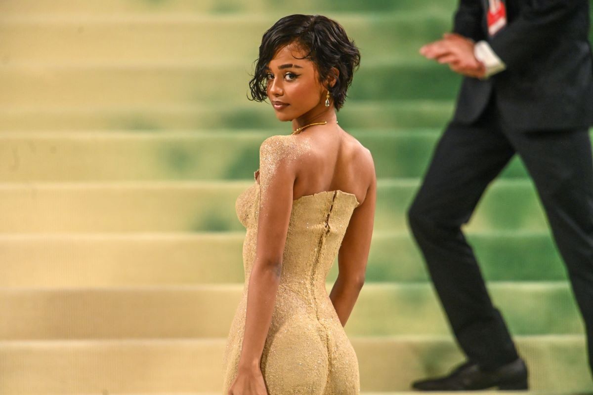 A photo of Tyla wearing a Balmain gown inspired by the captivating “Sands of Time” at the Met Gala 2024.