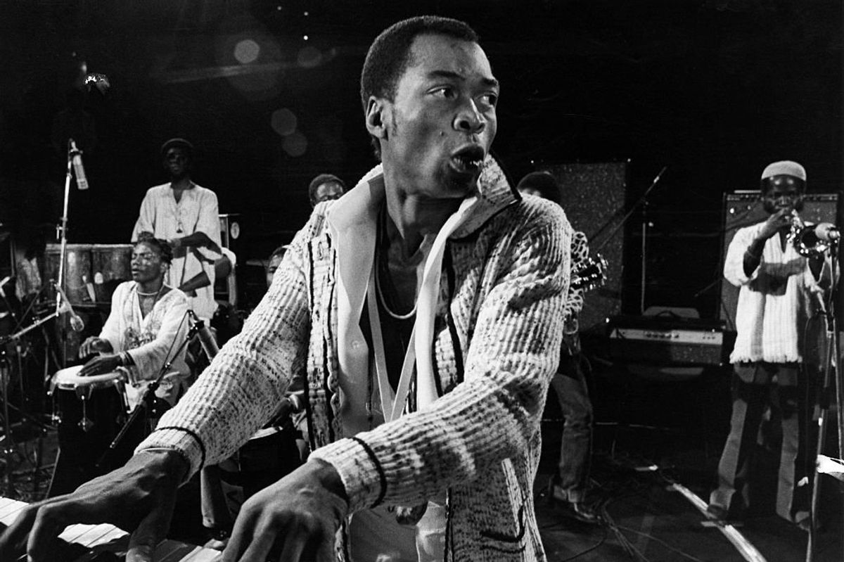 fela kuti perfoming